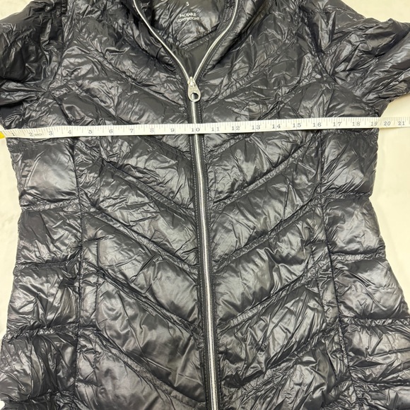 Calvin Klein Lightweight Black Puffer Jacket Size Small - Picture 3 of 9